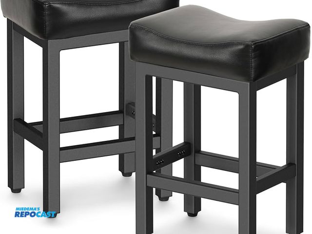 Lot 2-39530 - Black Chair Lot of (1) raynesys leather upholstered metal barstool 2 pack black