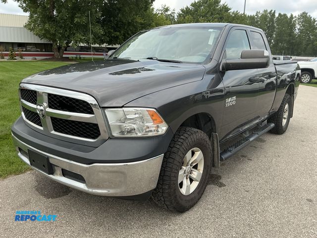 Lot 2-42133 - 2016 Ram 1500 Tradesman Extended Cab Pickup Truck 4x4