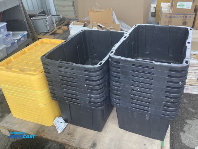 Lot 2-27923 - Lot of (20) - Black 27 Gallon Totes with lids. 28" L x 19" W x 15"H  USED Condition