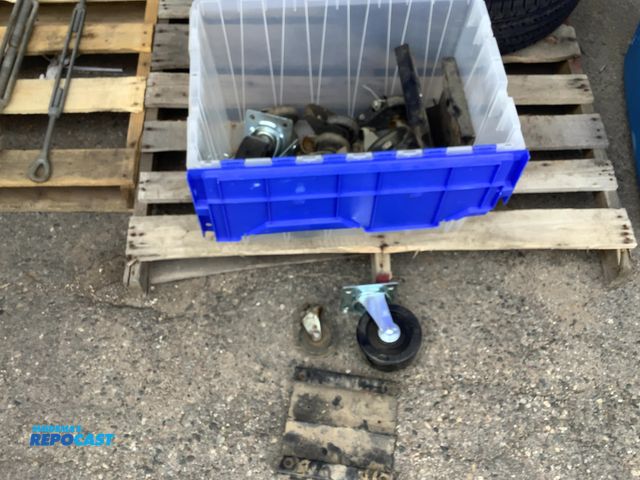 Lot 2-64396 - assorted castors