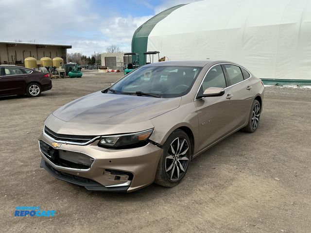 Lot 2-41979 - 2018 Chevrolet Malibu LT Sedan FWD