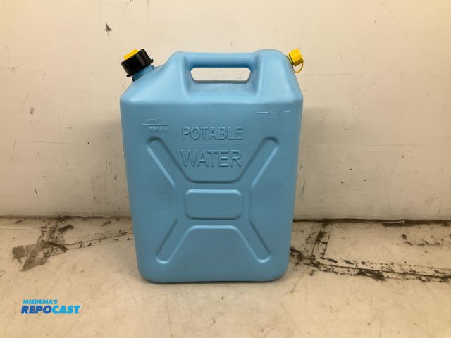 Lot 2-72992 - New potable water 5 gallon jug