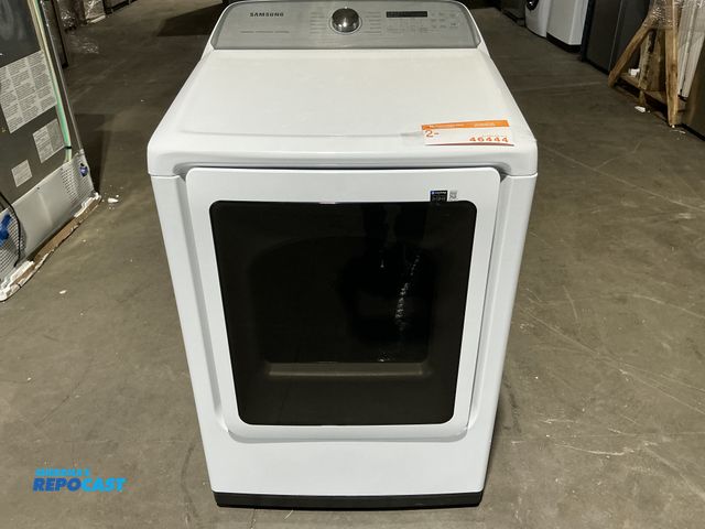 Lot 2-46444 - Scratch & Dent Gas Samsung DVG52A5500W Dryer