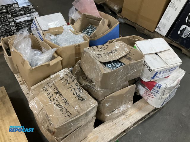 Lot 2-96335 - Skid lot of various nuts and bolts of different sizes