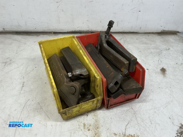 Lot 2-69029 - Lot of various size Vintage cast Armstrong and Williams Lathe tool holders