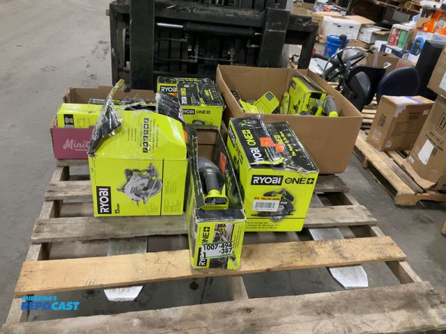 Lot 2-19533 - Lot of ryobi 18V onw+ and corded tools - 18v and 40v batteries