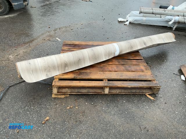 Lot 2-95624 - Roll of 8 ft. linoleum flooring