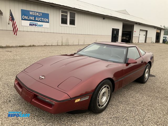 Lot 2-61822 - 1987 Chevrolet Corvette Hatchback Sports Car RWD
