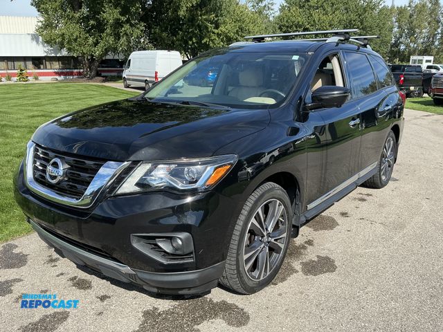 Lot 2-69444 - 2017 Nissan Pathfinder Platinum SUV 4x4