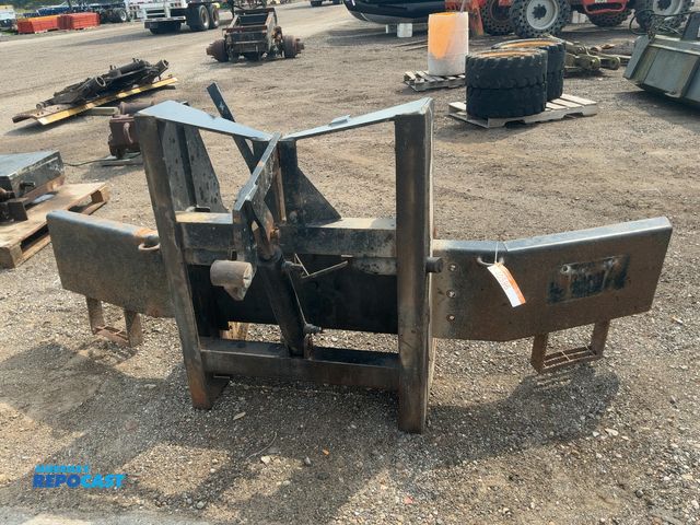 Lot 2-40596 - Heavy Duty Front Bumper with County Style Plow Mount with Hydraulic Cylinder, approx. 96-3/4" wide