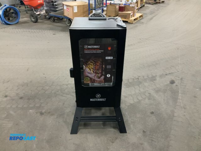 Lot 2-74061 - Masterbuilt  Digital electric smoker