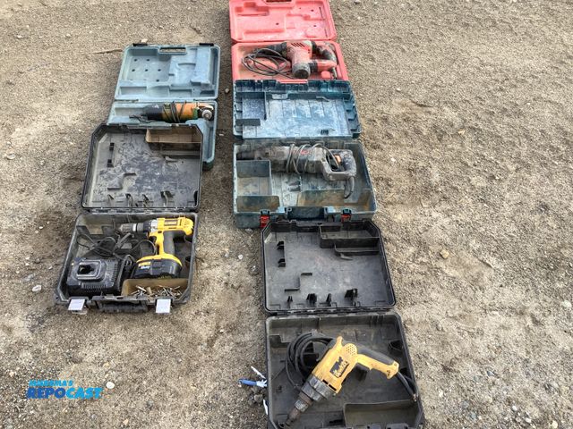 Lot 2-35976 - Variety of tools, including a DeWalt XRP 18 B cordless drill and charger set a Hitachi corded angle ...