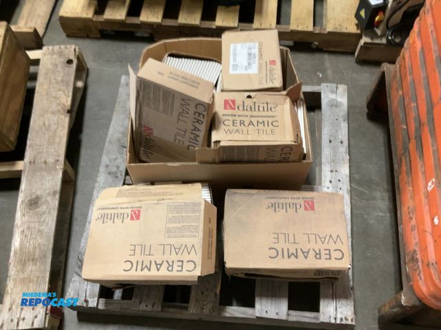 Lot 2-99475 - Skid lot of Daltile ceramic wall tile -white (5 boxes of 6x6)