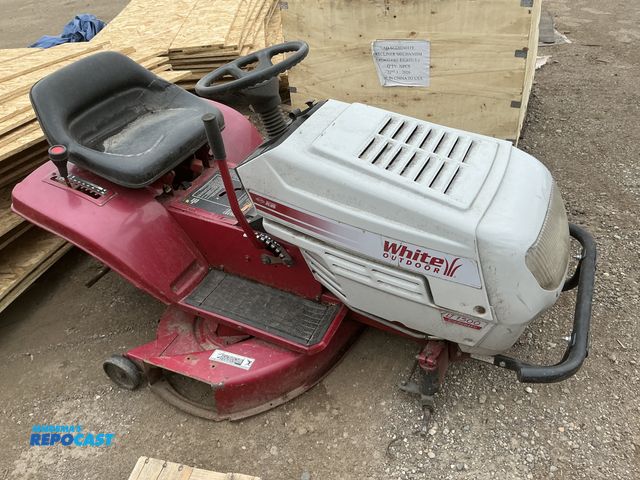 Lot 2-17405 - White Out door Power Equipment Model LT-1500 Lawn and Garden tractor . Has a 42 inch mower deck and ...