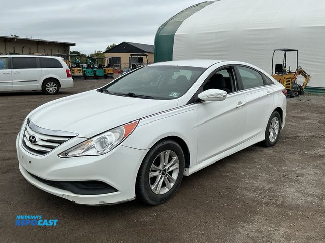 Lot 2-71263 - 2014 Hyundai Sonata GLS Sedan FWD