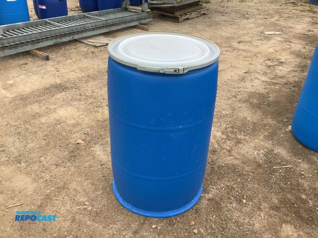 Lot 2-62995 - 55 gallon blue plastic barrel with removable lid and locking ring. clean inside. contained a food pr...