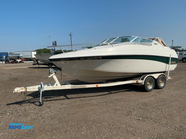 Lot 2-30353 - 1996 Crownline 210 CCR 21FT Boat