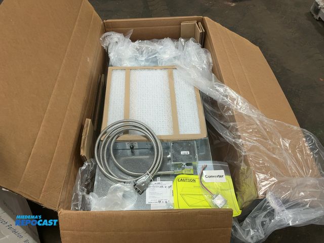 Lot 2-33008 - New Clean Air Products Motorized Ceiling Filter, CAP119-424-H53-G-POT, 120 Volt, approx. 2’x4’