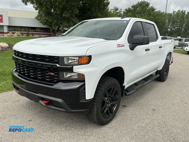 Lot 2-45897 - 2022 Chevrolet Silverado 1500 Custom Trail Boss Crew Cab Short Box Pickup Truck 4x4