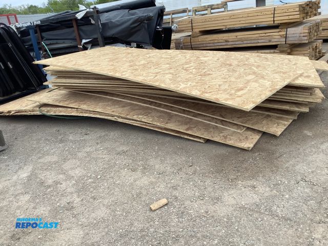 Lot 2-35259 - Skid lot of various sized 5/8" osb Cutoffs boards approx. a little over 8 ft long