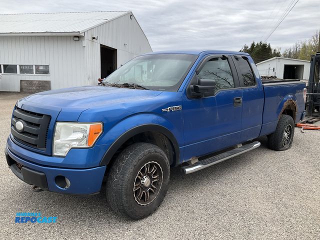 Lot 2-61285 - 2009 Ford F150 STX SuperCab 6.5-ft. Bed 4WD Extended Cab Standard Box Pickup Truck 4x4