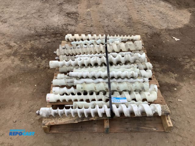 Lot 2-92064 - Skid of assorted feed screws