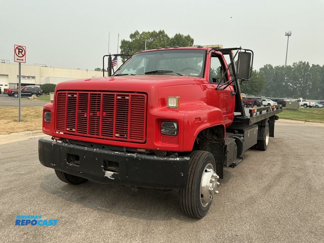 Lot 2-24906 - 1990 GMC Topkick Flatbed Wrecker Regular Cab Flatbed Pickup Truck RWD