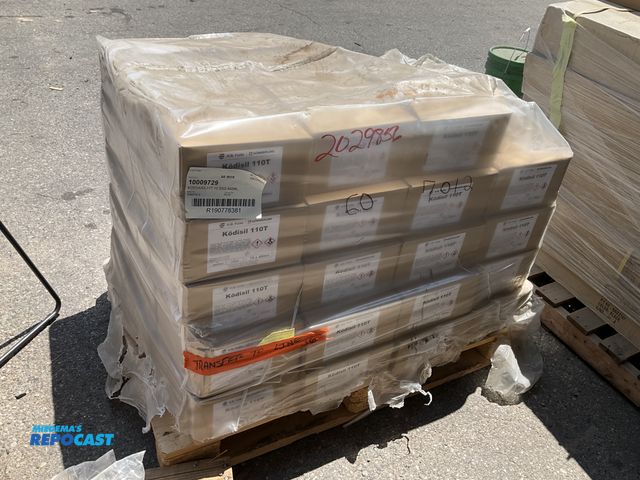 Lot 2-99124 - Skid lot of HB Fuller Kommerling Kodisil 110T Sealant