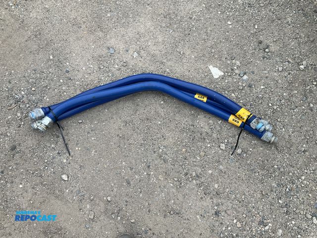 Lot 2-69528 - 3 pieces of 3/4" gas hose