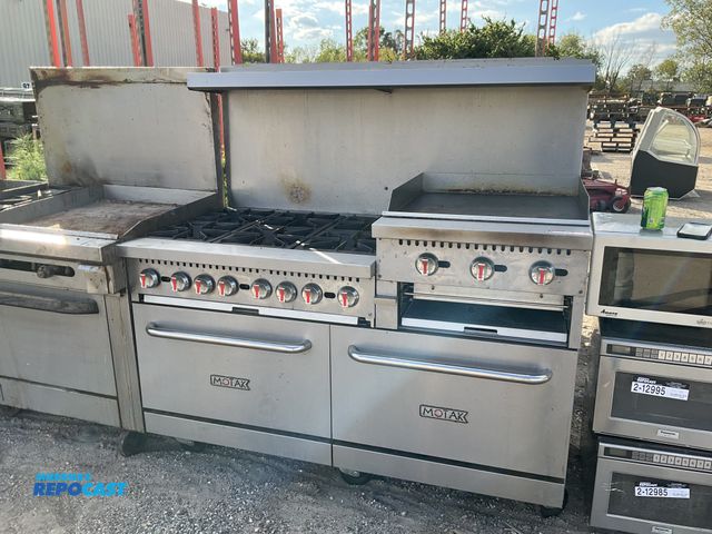 Lot 2-69355 - Motak 6-burner, flat top oven combo.