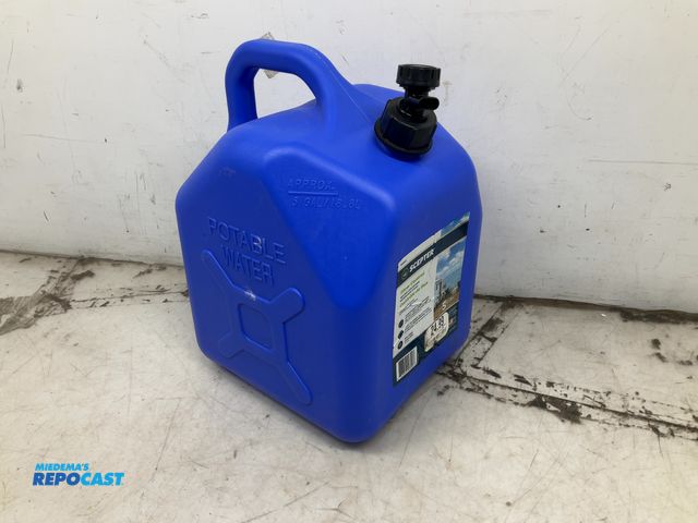 Lot 2-19591 - Scepter 5 gallon flow control potable water tank, used