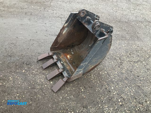 Lot 2-33635 - 16” Bobcat mini excavator bucket with four teeth, used