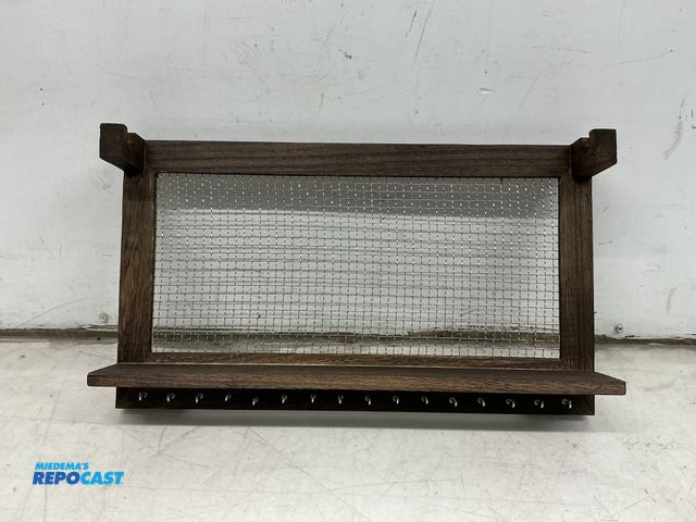 Lot 2-13581 - (2 boxes) of Comfify jewelry organizer with shelf and 16 storage hooks, 10 per box