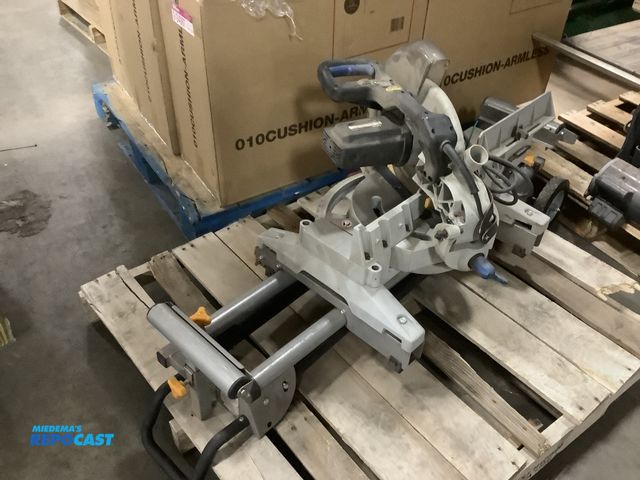 Lot 2-27173 - Delta (36-255L) 12” mitre saw