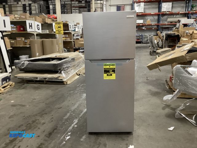 Lot 2-74013 - Frigidaire EFR1033-SS Other Fridge freezer combo