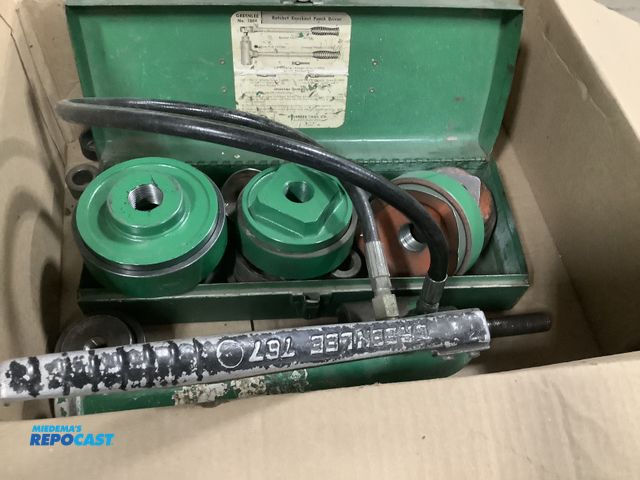 Lot 2-63377 - Greenlee 1804 Ratchet knockout punch driver with the hand pump
