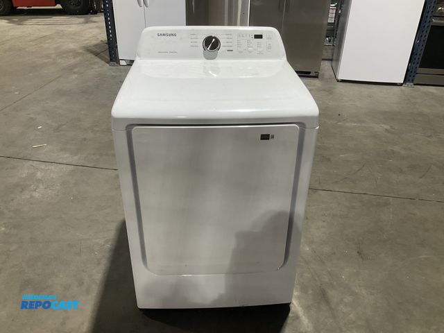 Lot 2-46412 - Scratch & Dent Electric Samsung DVE45T3200W Dryer