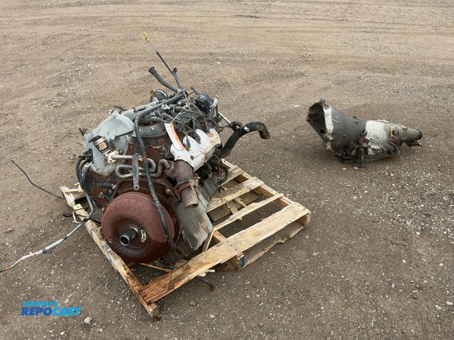 Lot 2-43792 - Engine and Transmission Out of a Chevrolet Express Van, 8.1 Liter Big Block V-8 EFI Engine, 4L80E Tr...