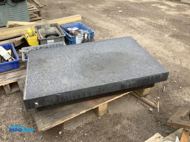 Lot 2-32829 - NWL3133 Granite surface plate