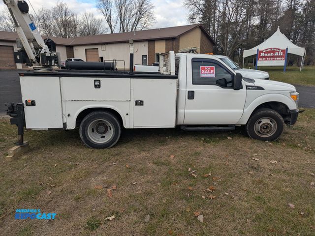 Lot 2-10031 - 2016 Ford F350 Crane Service Truck