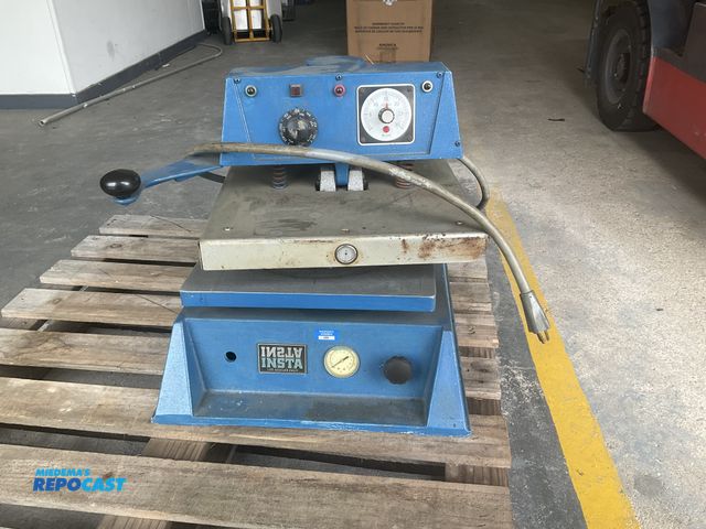 Lot 2-61525 - Insta 715-  Press Machine Insta Graphic systems