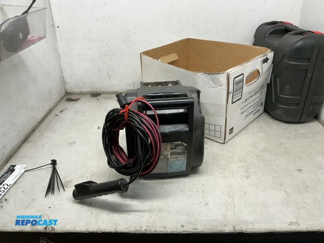 Lot 2-18322 - Towing Security Winch, Unknown Length, Capacity: 2,250 kg, 12V