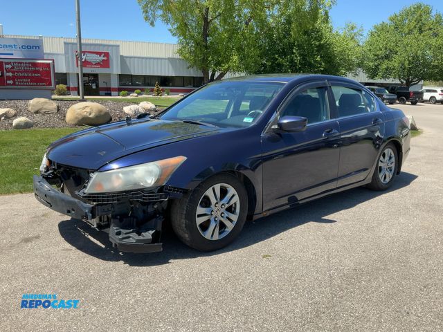 Lot 2-43443 - 2012 Honda Accord LX-P Sedan AT Sedan FWD