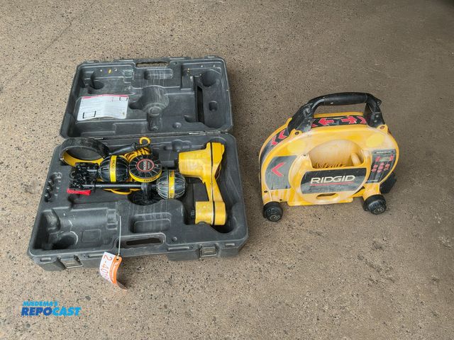 Lot 2-40198 - Ridgid SR-20 Line Locator with Ridgid SeekTech ST-330R Transmitter, Receiver takes C Batteries and P...