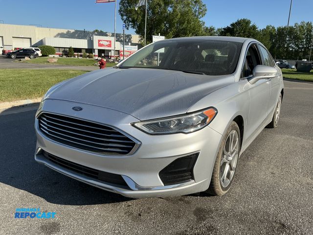 Lot 2-97009 - 2019 Ford Fusion SEL Sedan FWD