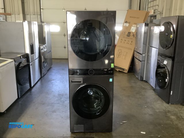 Lot 2-55280 - Scratch & Dent LG WKEX200HBA Stackable Washer & Dryer Set