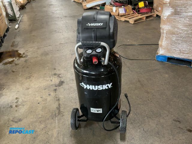 Lot 2-16302 - Husky air compressor model: C305H 120volts 60Hz 200psi
