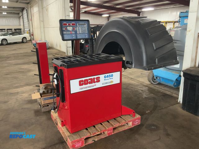 Lot 2-11449 - Coats 6450 Heavy Duty Direct Drive Wheel Balancer, Part # 8506450, S/N: 2303408115, 220 Volt Single ...