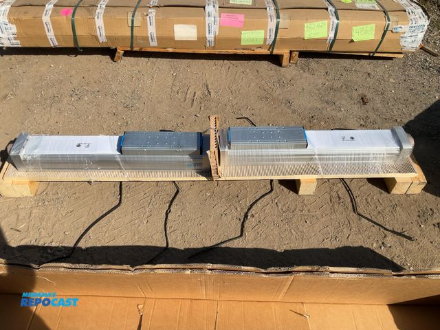 Lot 2-33338 - (2) Festo Linear Actuators