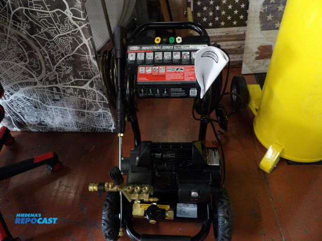 Lot 2-58289 - New overstock stock Simpson 1500 psi, 2-0 6Pm Cold water Industrial Electric
Pressure washer.